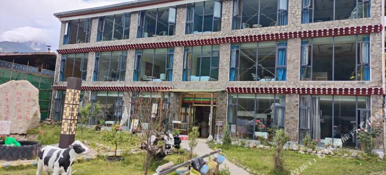 巴松措遇见你·餐吧观景民宿图片