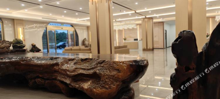 鼎途国际酒店(嘉鱼店)图片