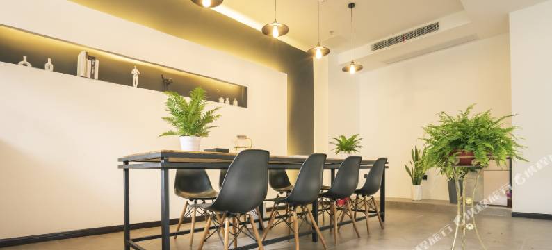 萌意主题酒店(眉山大学城店)图片