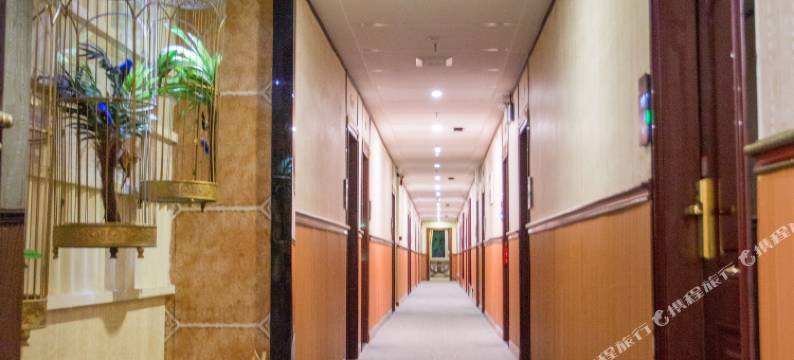 加乐福酒店(龙眼路美食街万象城店)图片