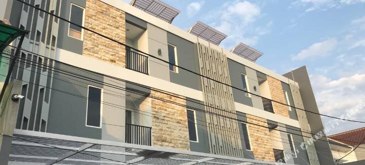 红多兹Plus酒店-近玛琅国立理工学院(RedDoorz Plus Near Politeknik Negeri Malang)图片