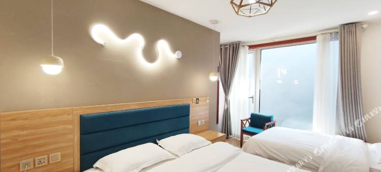 北京乡里乡亲酒店(延庆高铁站店)图片