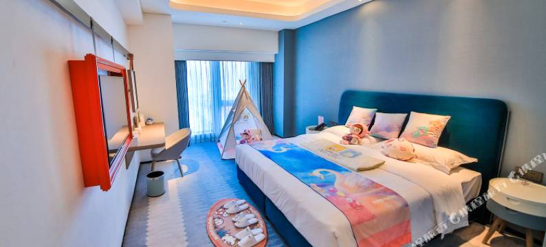 新乡艺悦酒店(宝龙城市广场胖东来三胖店)图片