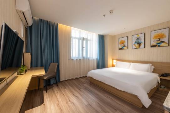 天峰假日酒店(江宁竹山路地铁站店)