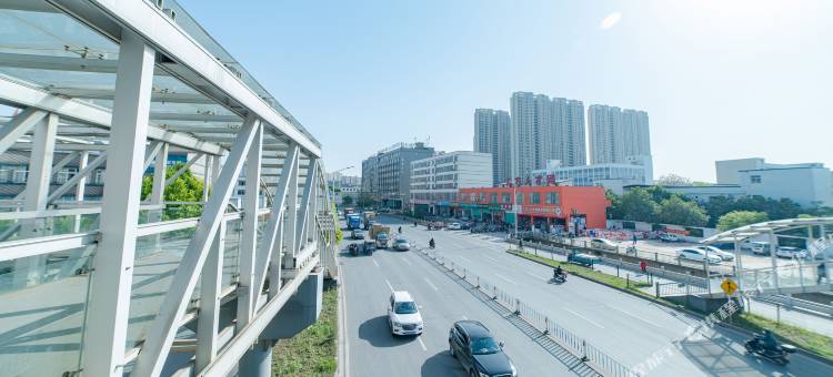 天华世纪酒店(南康家具城店)图片