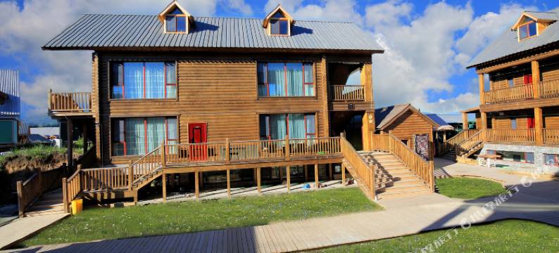 禾木花田溪山庄图片