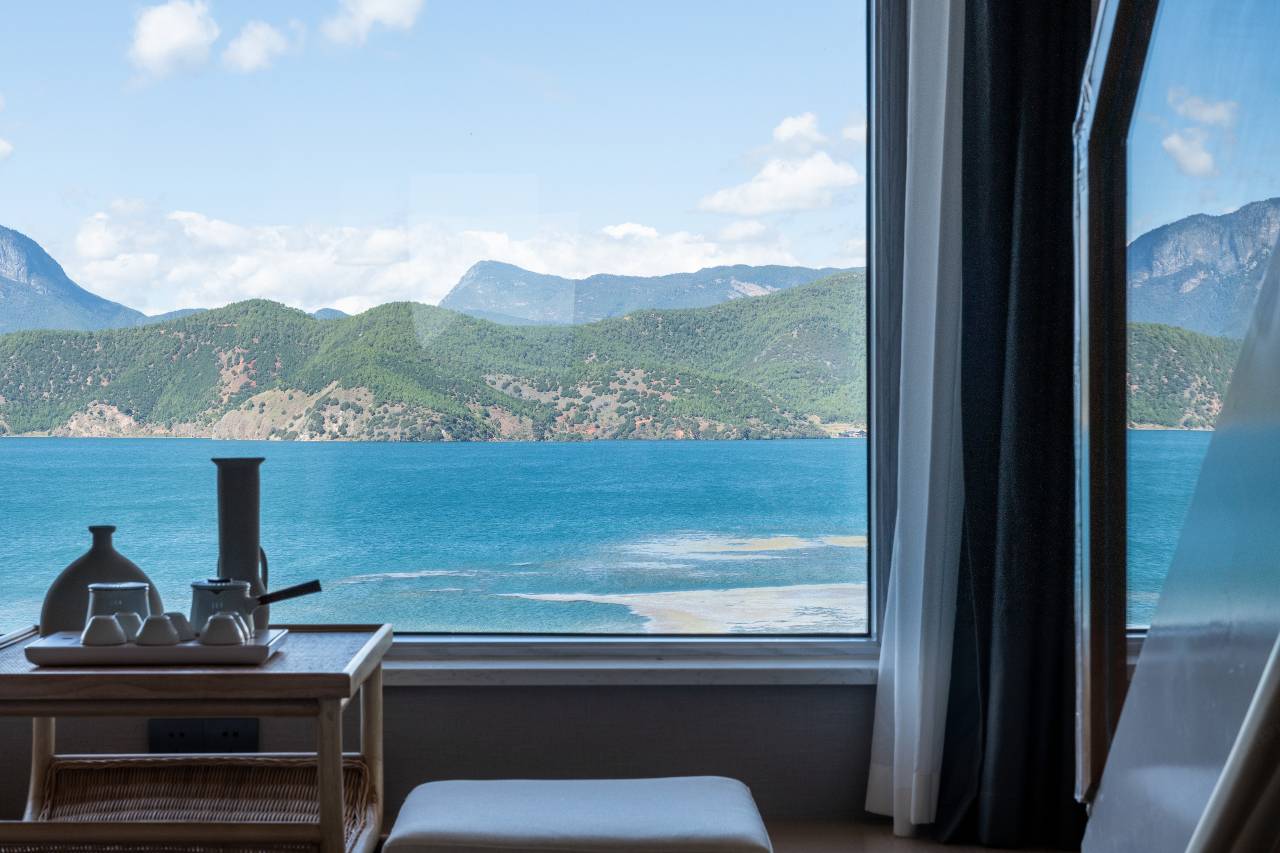 泸沽湖汀下岛酒店图片