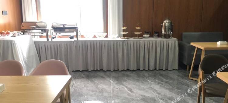 斯维登精品公寓(青岛红岛高新区会展中心店)图片