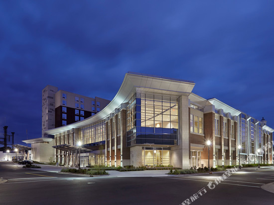 劳伦斯堡希尔顿逸林酒店