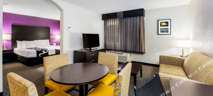劳德代尔堡塔玛拉克拉昆塔温德姆套房酒店(La Quinta Inn & Suites by Wyndham Fort Lauderdale Tamarac)图片