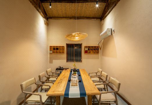 Fang‘s Rose Garden InnHotel Overview