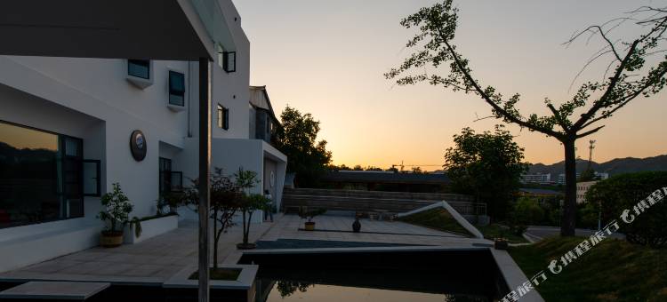 伴月·Vacation藏绘·慕山愈林·旷野观景·艺术设计师酒店图片