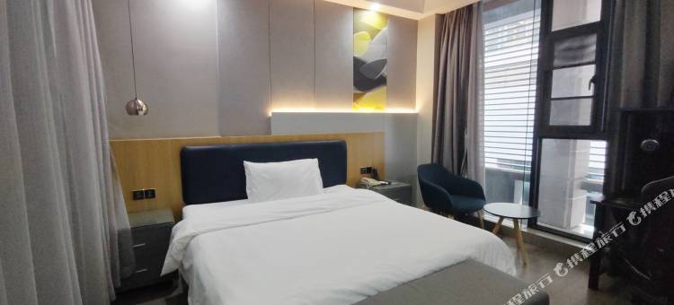 方柚电竞公寓(珠海环宇城店)图片