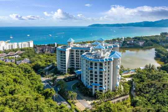 三亚亚龙湾星华套房假日酒店