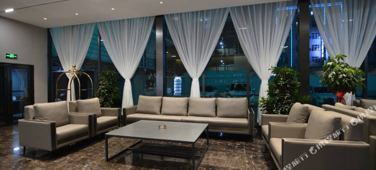 景岸格林智慧酒店(云县澜沧江广场店)图片