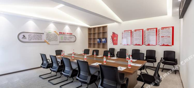 沁县君临酒店(南湖公园店)图片
