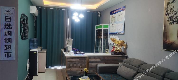 石嘴山白鲸电竞酒店(光明中学店)图片