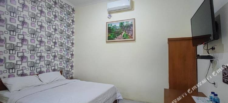 红多兹@怀卡布巴克塔纳卡托家庭旅馆(RedDoorz @ Tanakatto Homestay Waikabubak)图片