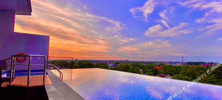 图邦弗朗特一号国王酒店(Front One Premier King Hotel)图片