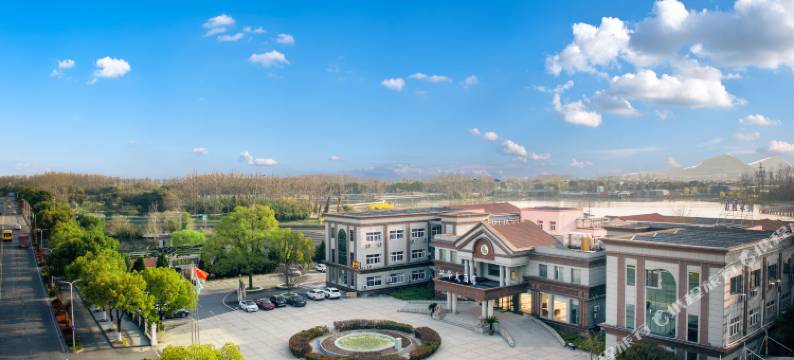 兴华大酒店(德清钟管汽车站店)图片