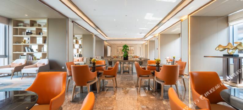 上海方隅酒店(虹桥火车站中骏广场店)图片