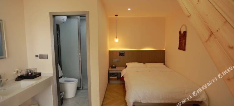 白哈巴沁尘雅苑图片