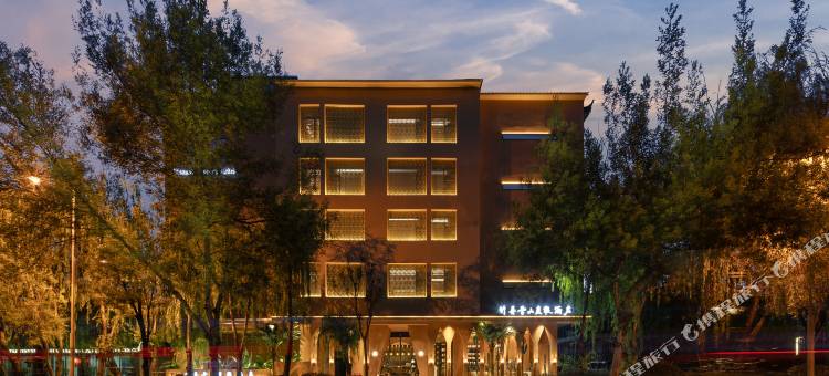 竹舟雪山度假酒店(丽江古城区清溪公园店)图片