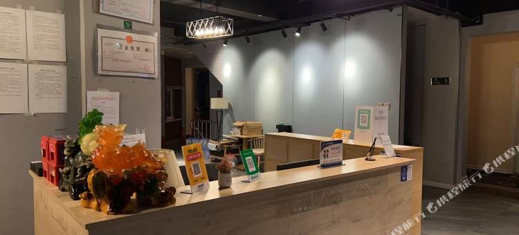 路亚休闲宾馆(哈尔滨征仪路地铁站肿瘤医院店)图片