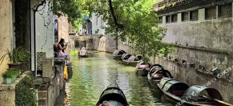 松间鹿鸣处青年旅舍(凤林地铁站店)图片