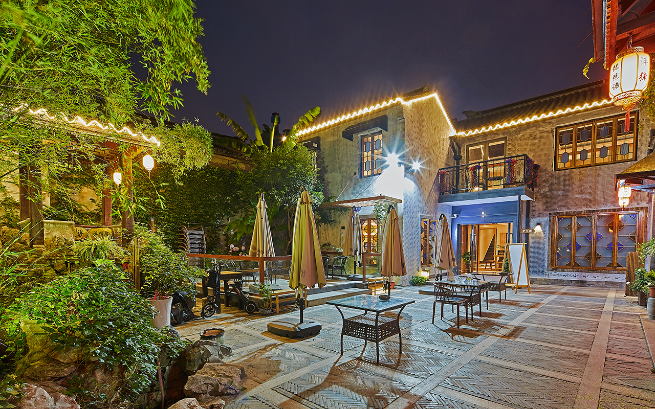 Yiman Hotel (Suzhou Guanqianjie Pingjiang Road Scenic Area)Over view