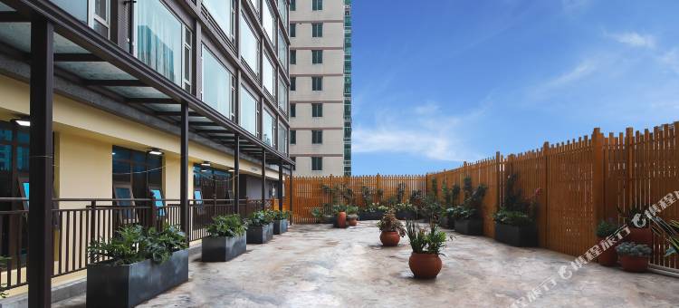 重庆江北观音桥步行街希尔顿欢朋酒店图片