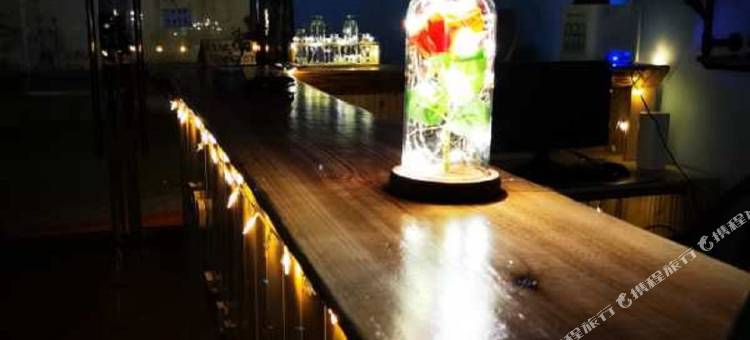 彭州五亿铃铛小王子星空客栈图片