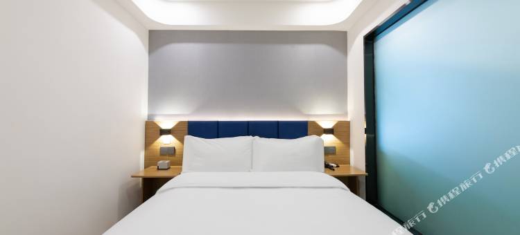 7天优品酒店(武汉江汉路地铁站步行街店)图片