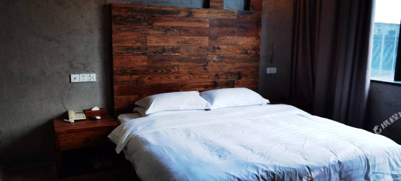 蜜悦假日酒店(新市古镇店)图片