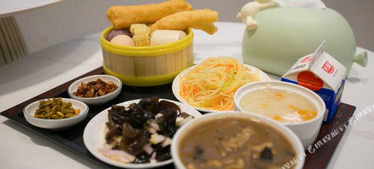 云山赋民宿(南阳市政府万悦城店)图片