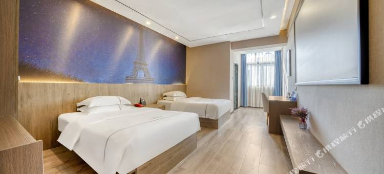 乐善鑫濠影院主题酒店(宜宾高铁西站店)图片