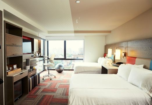 EVEN Hotel BROOKLYN by IHG Hotel Overview