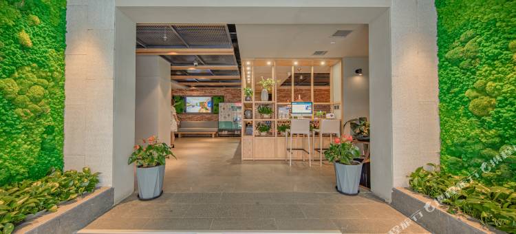 秋果酒店(哈尔滨中央大街松花江畔路店)图片