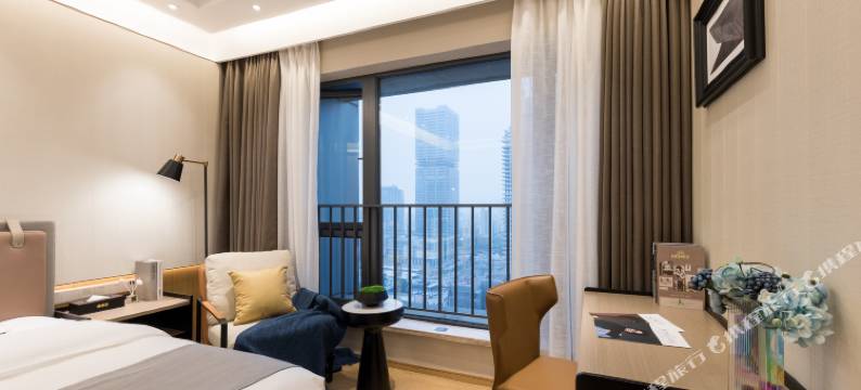 丽途国际公寓(广州金融城科韵路地铁站店)图片