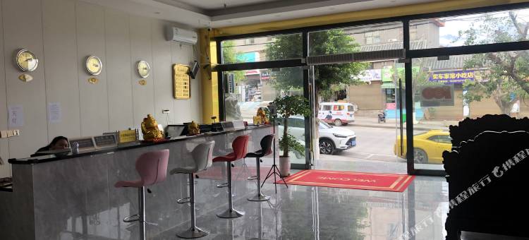 红河县漫步云端大酒店图片