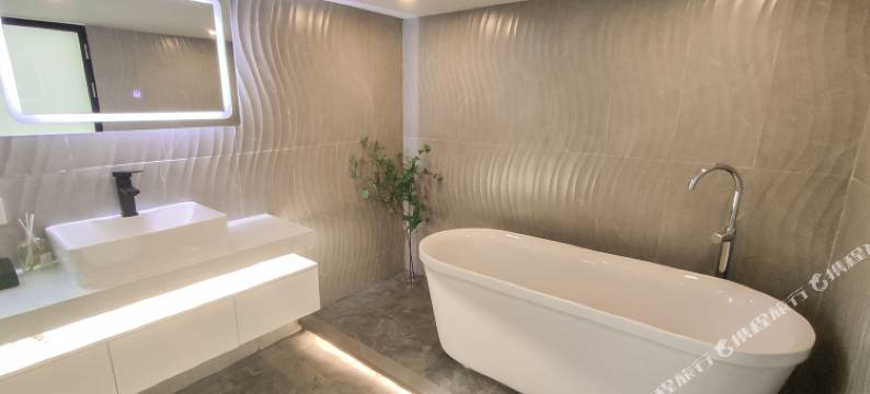 云间loft高空公寓(珠港新城高铁站店)图片