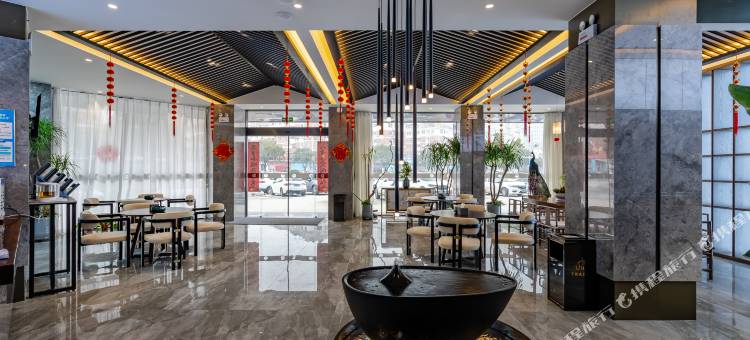 艺龙瑞云酒店(阜阳师范大学商厦时代广场店)图片