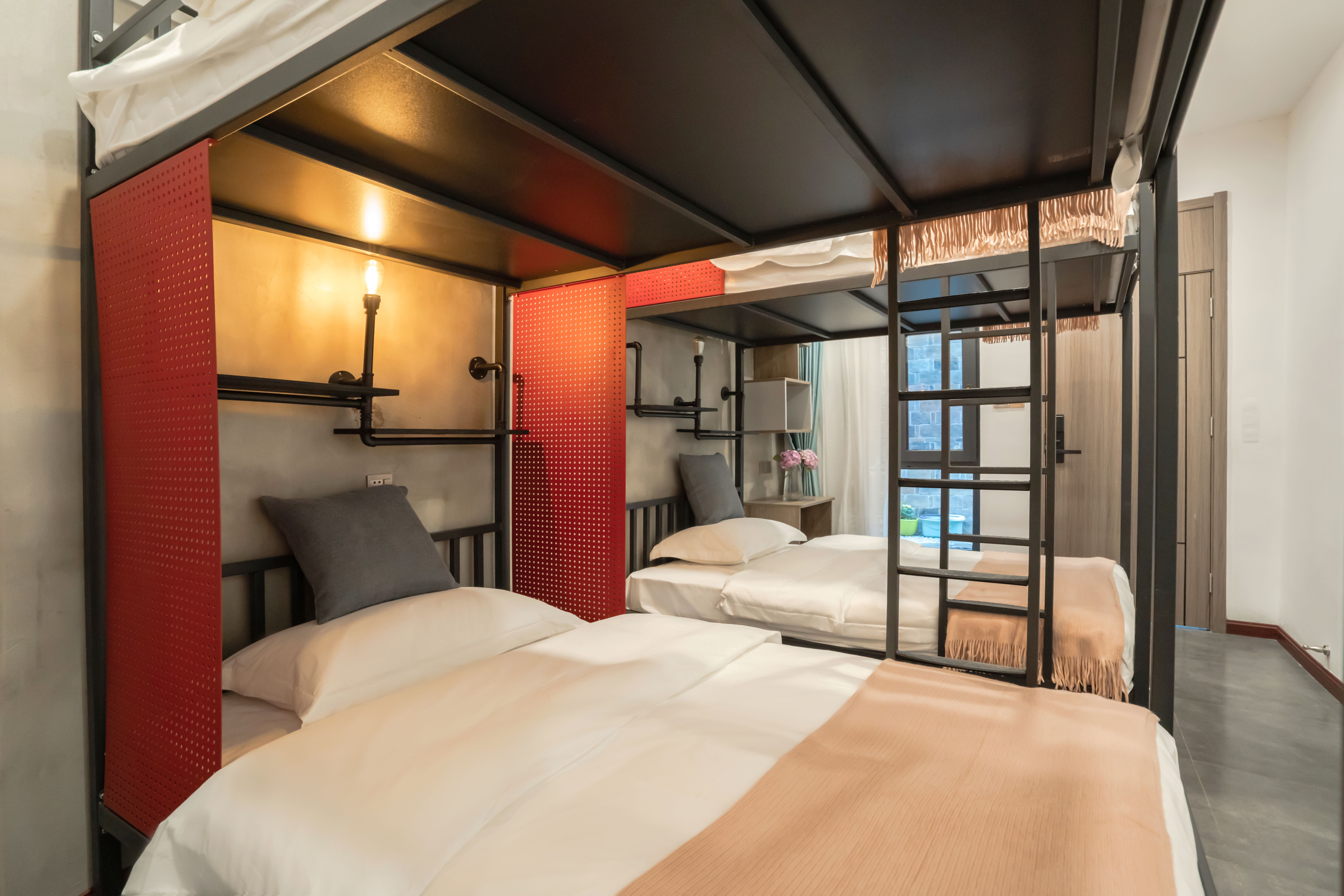 Fangxian Yunzhong Jinshu Electric Sports B&B Over view