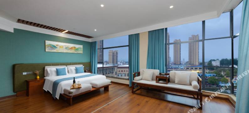 猫栈尊享酒店(麻城北站店)图片