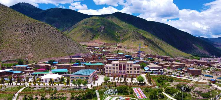 洛隆卓阅大酒店图片