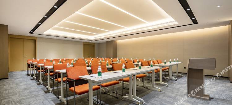 嘉兴中山路江南摩尔亚朵酒店图片