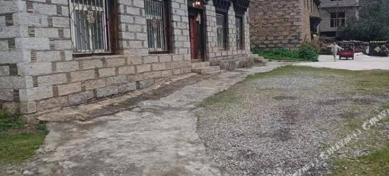 稻城吉祥客栈图片