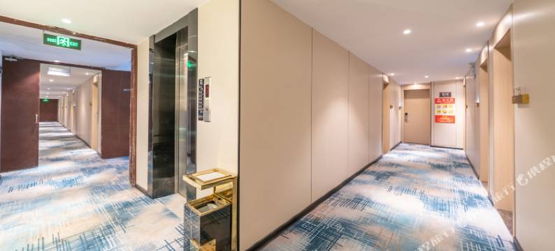 蔚蓝酒店(柳州柳南航鹰中学店)图片