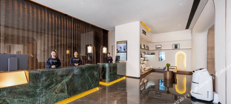 哈密伊州区七一夜市亚朵酒店图片