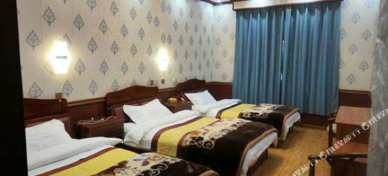 浪卡子羊卓雍湖家庭宾馆图片